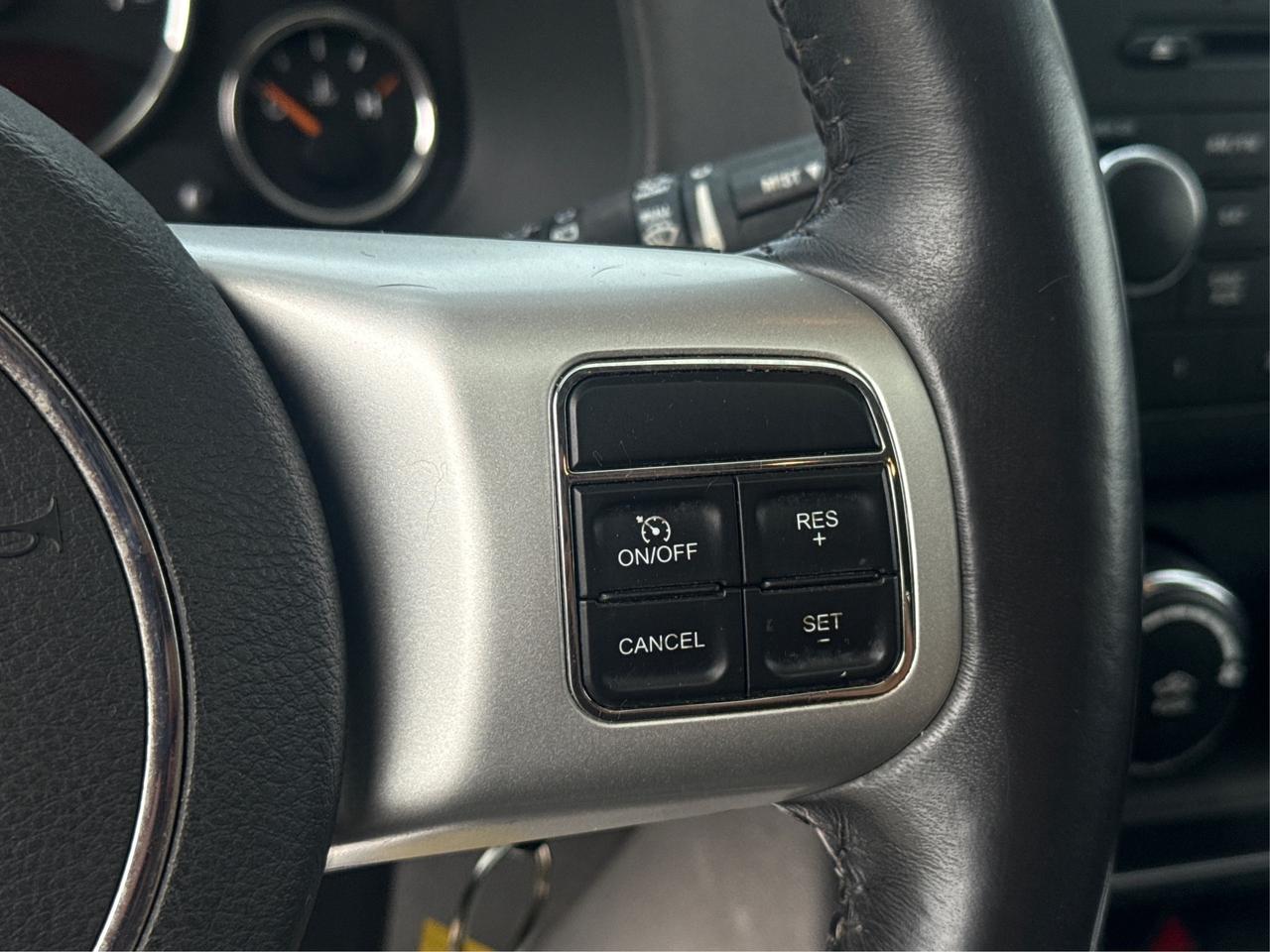 2017 Jeep Compass LEATHER SUNROOF LOADED WE FINANCE ALL CREDIT Photo
