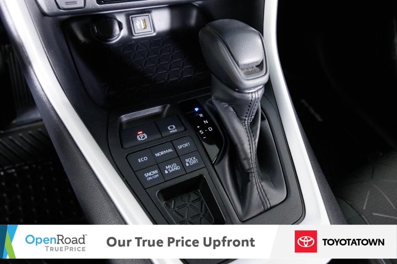 2024 Toyota RAV4 LE! CERTIFIED PRE OWNED! ACCIDENT FREE! ELIGIBLE F Photo