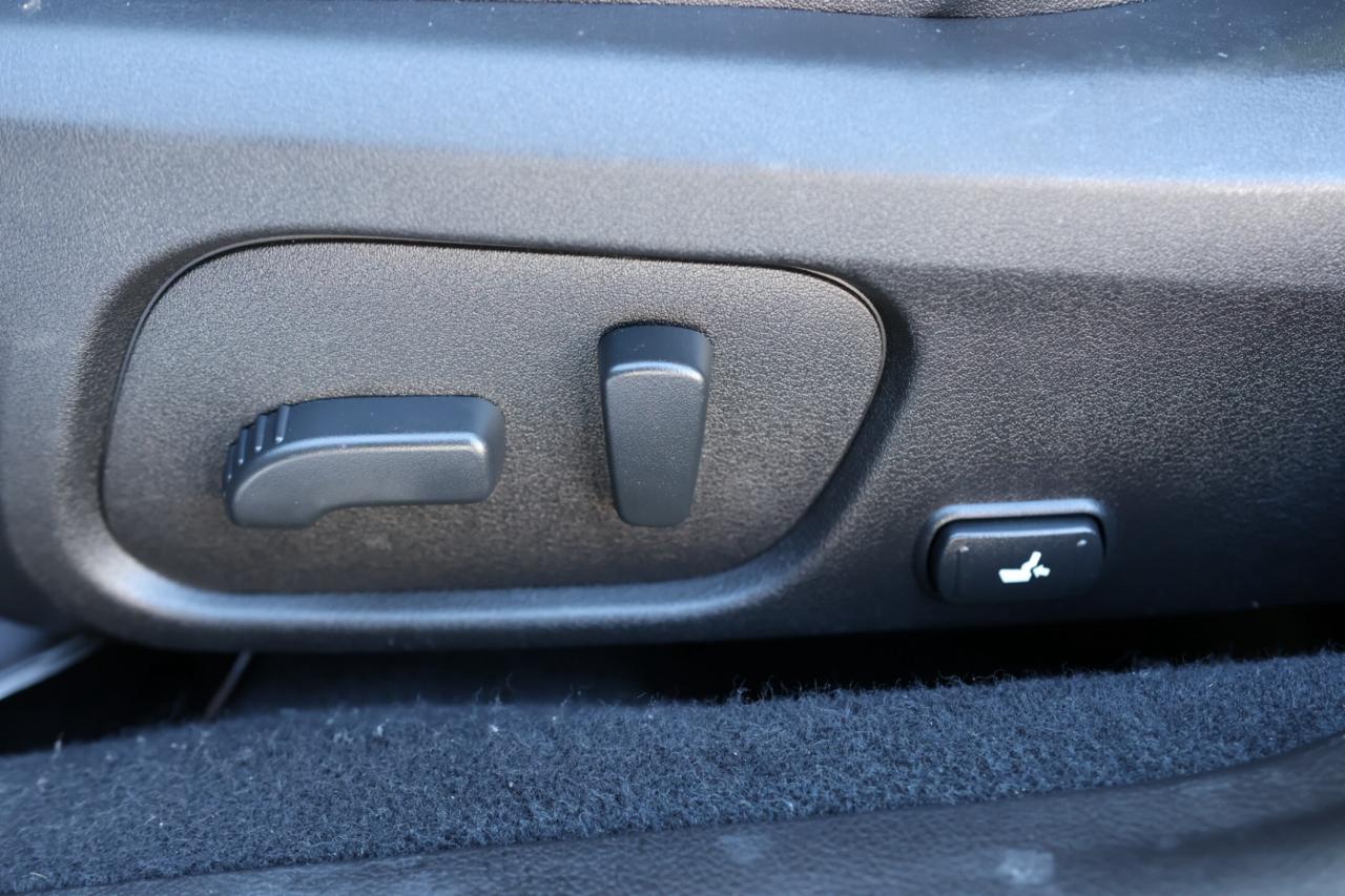 2019 Subaru WRX SPORT-TECH-AWD-6S MAN/NAV/LEATHER/SUNROOF/CARPLAY/ Photo