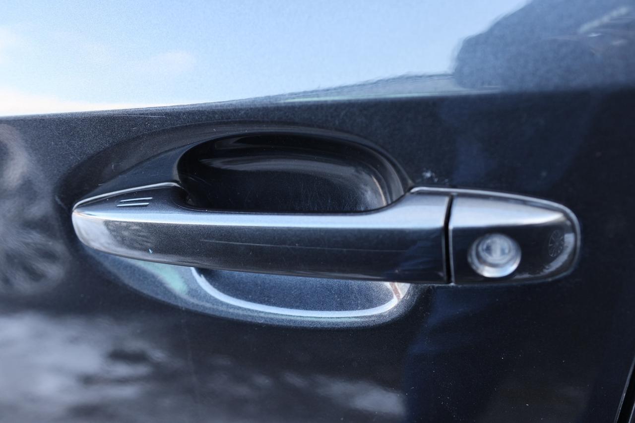 2019 Subaru WRX SPORT-TECH-AWD-6S MAN/NAV/LEATHER/SUNROOF/CARPLAY/ Photo