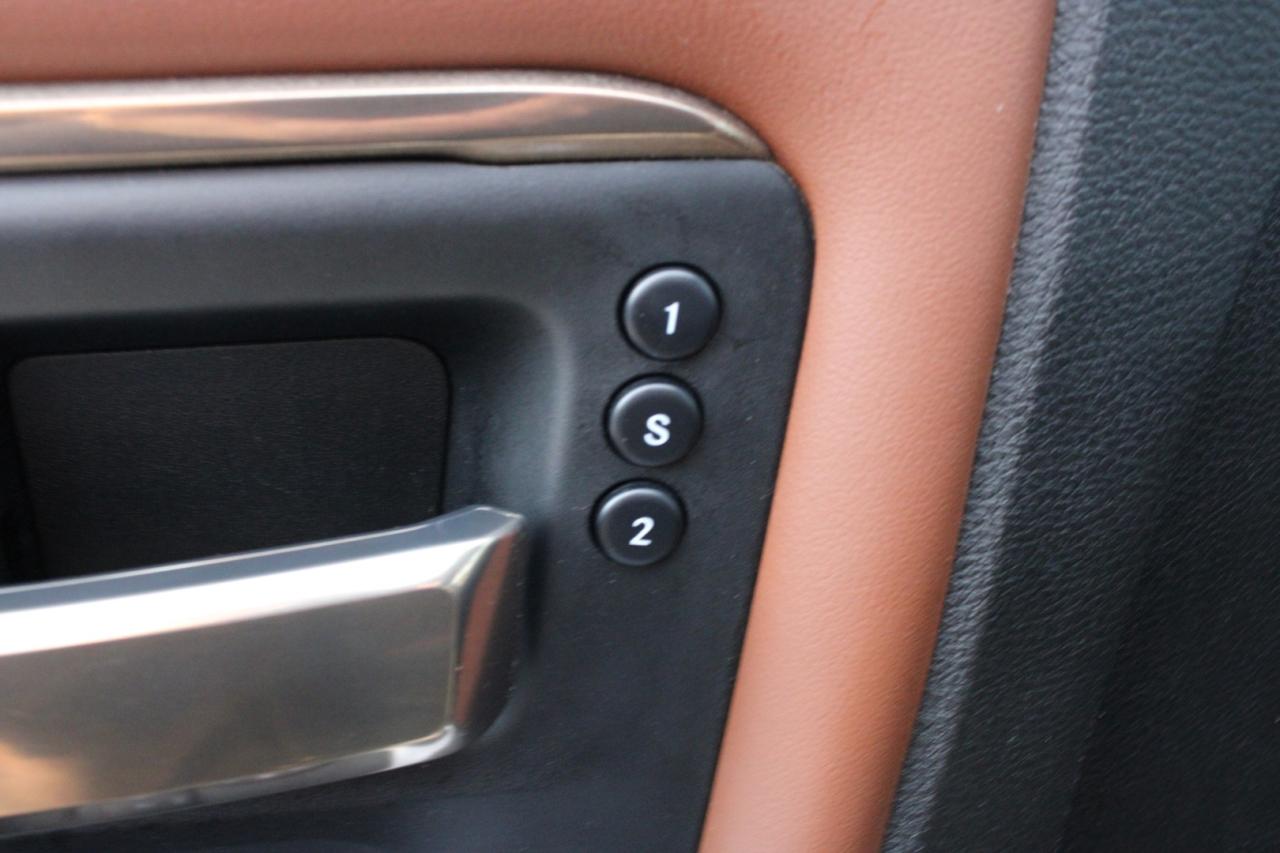 2022 RAM 3500 Longhorn Crew Cab 4WD DRW DUALLY ACCIDENT FREE Photo