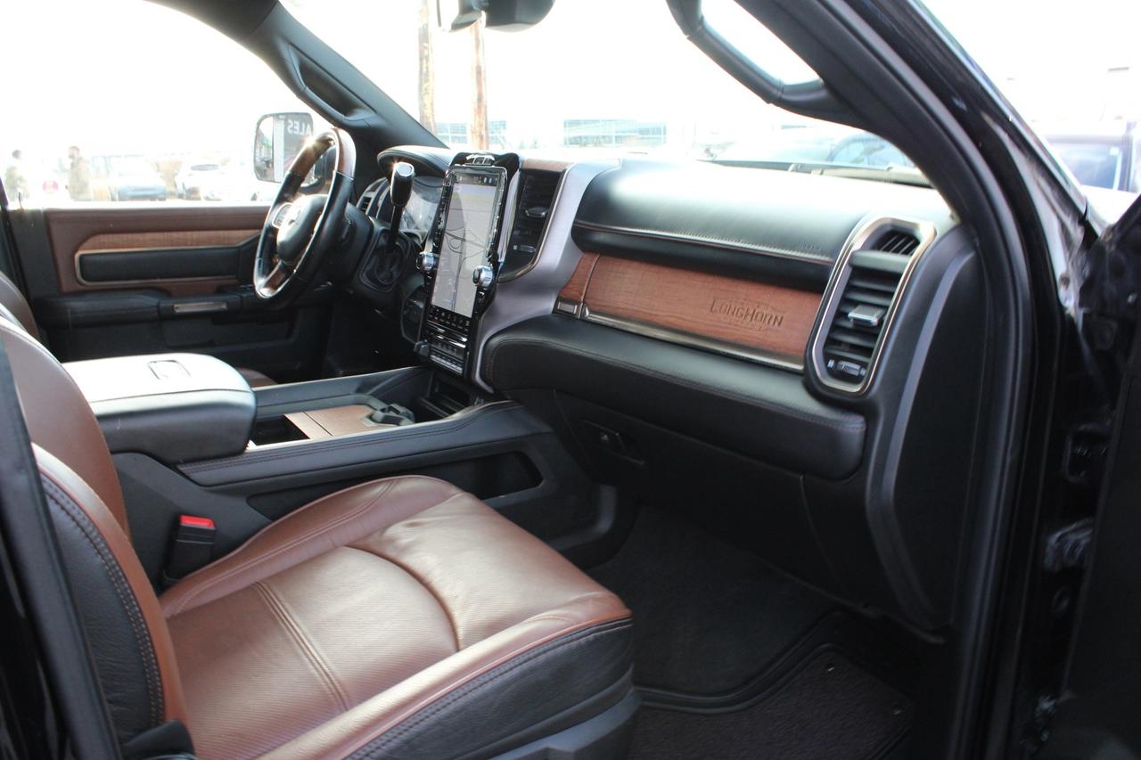 2022 RAM 3500 Longhorn Crew Cab 4WD DRW DUALLY ACCIDENT FREE Photo