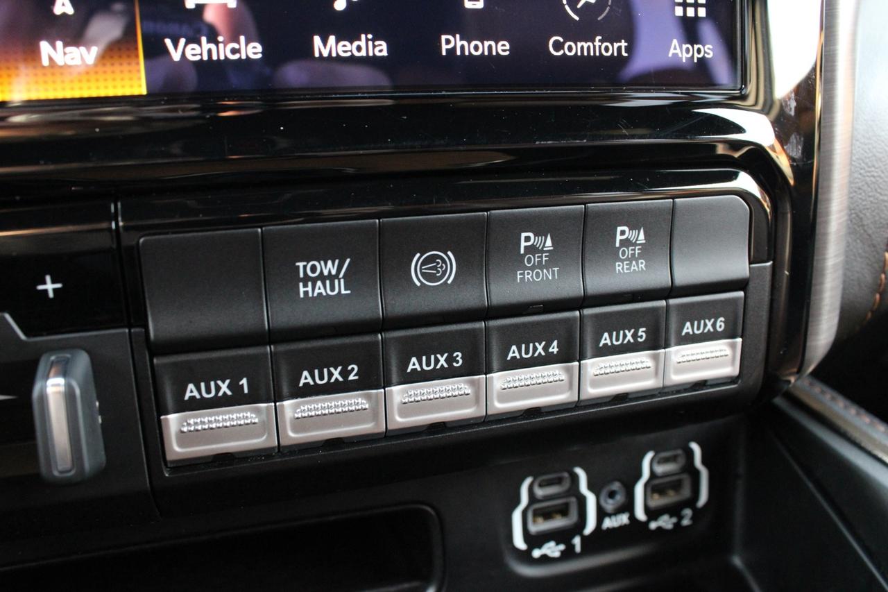 2022 RAM 3500 Longhorn Crew Cab 4WD DRW DUALLY ACCIDENT FREE Photo