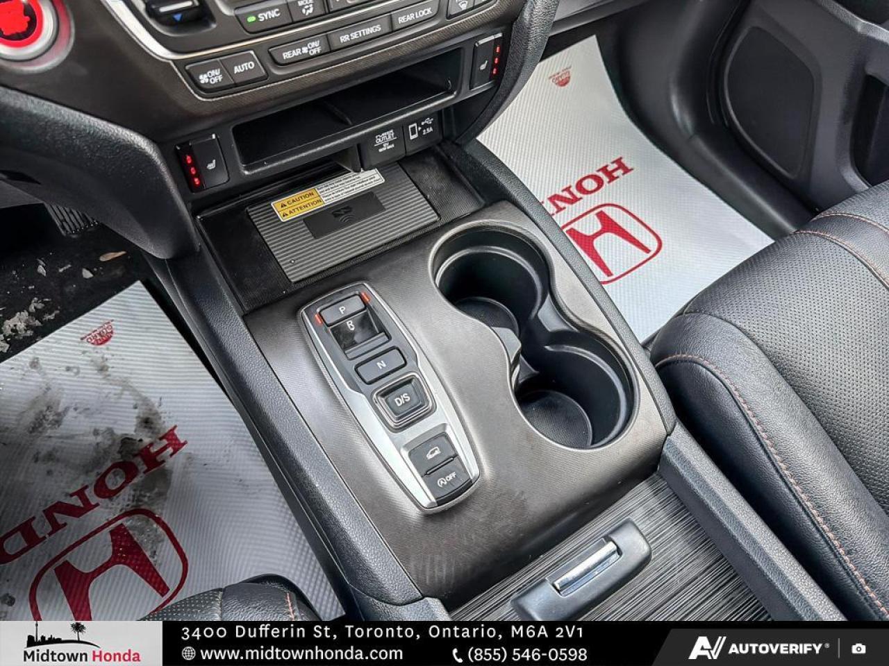 2022 Honda Pilot ONE OWNER-REAR ENT SYSTEM-3RD ROW SEATS Photo