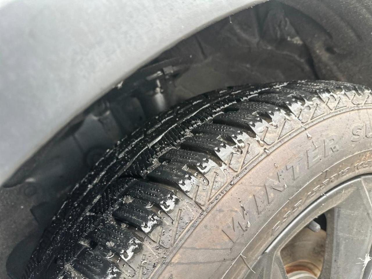 2024 Honda CR-V Hybrid Touring Photo