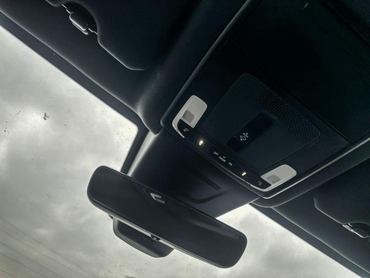 2024 Honda CR-V Hybrid Touring Photo