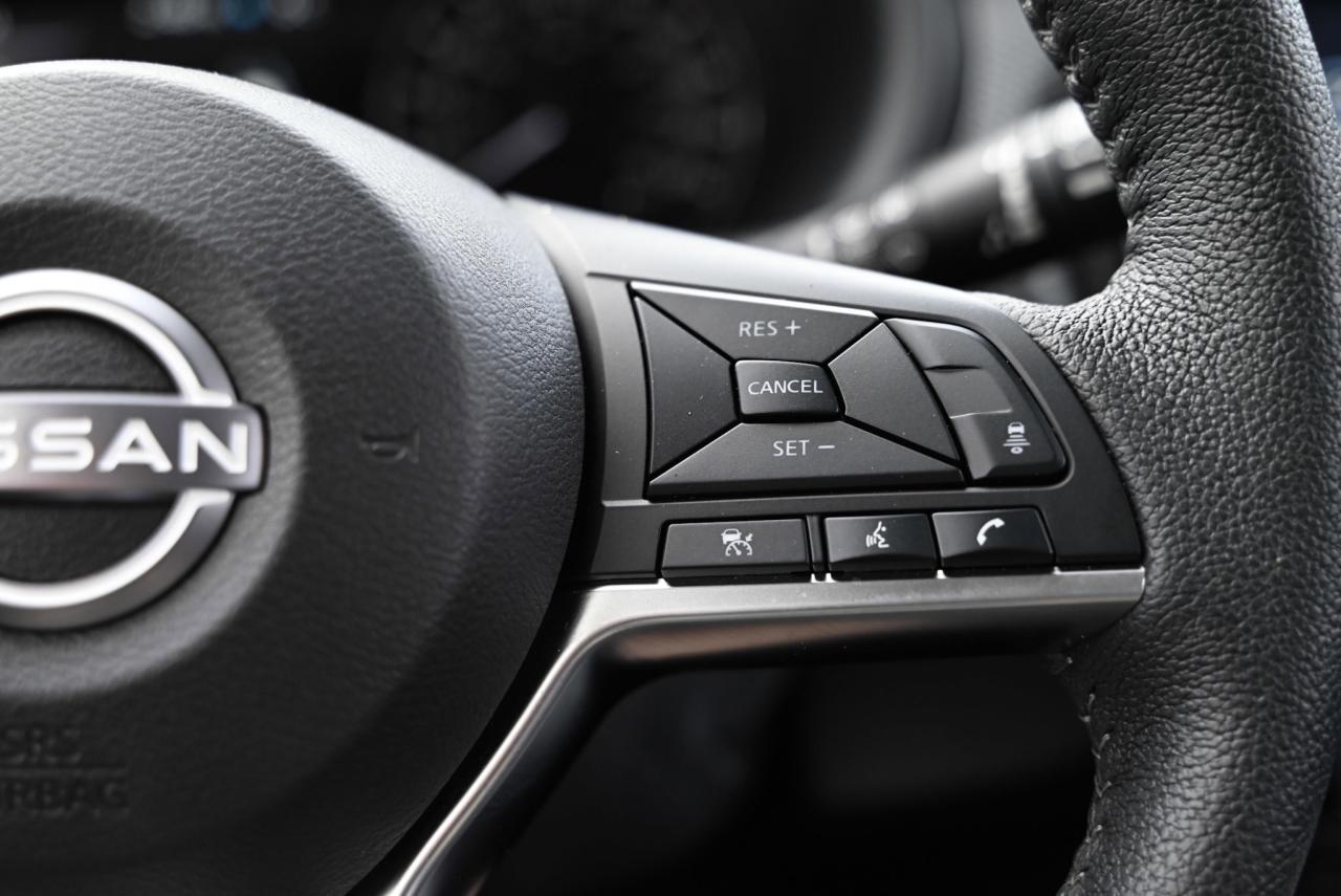 2024 Nissan Kicks SV FWD/ Nissan Company Vehicle Photo