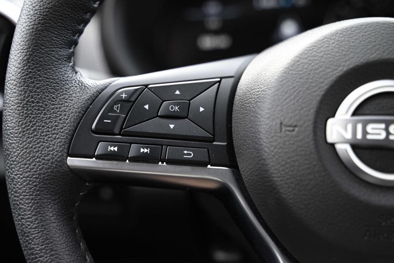 2024 Nissan Kicks SV FWD/ Nissan Company Vehicle Photo