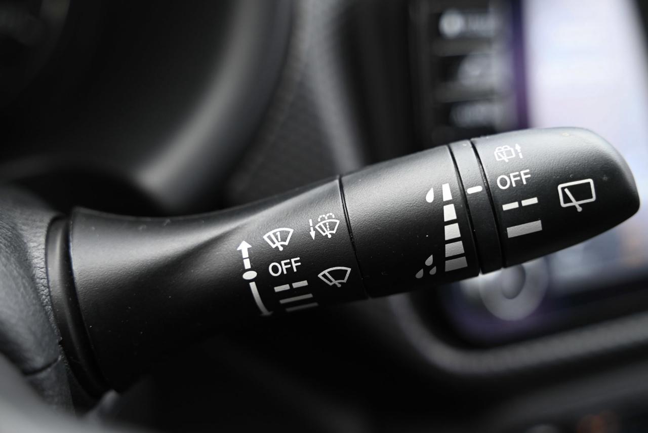 2024 Nissan Kicks SV FWD/ Nissan Company Vehicle Photo