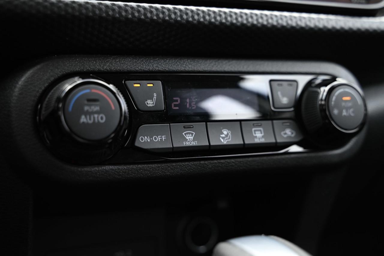 2024 Nissan Kicks SV FWD/ Nissan Company Vehicle Photo