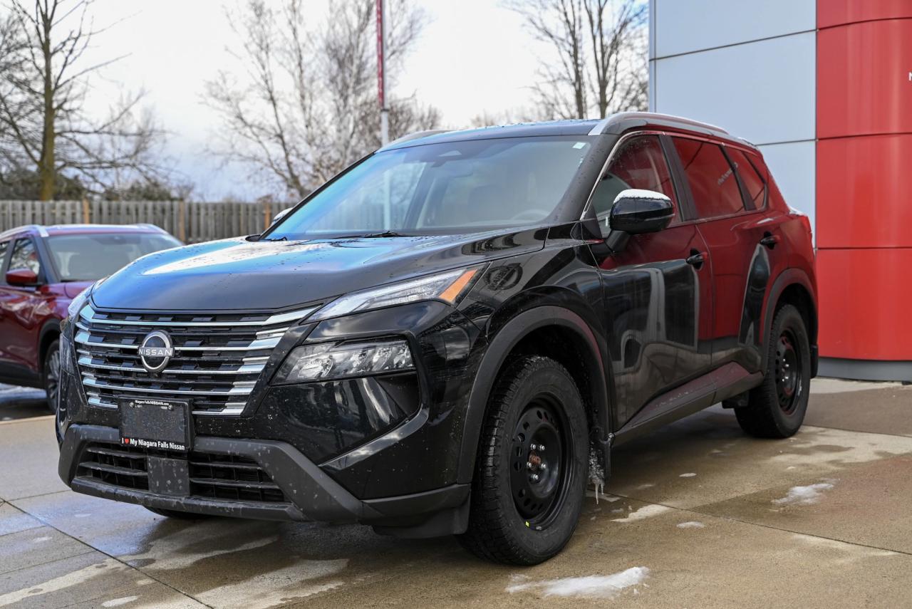 2025 Nissan Rogue SV MOONROOF Photo