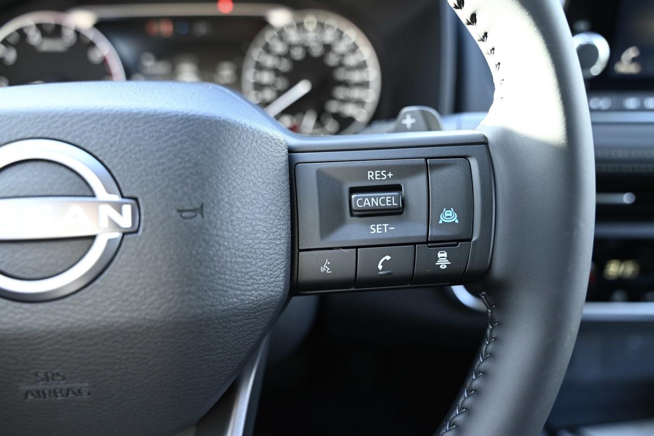 2025 Nissan Rogue SV PREMIUM   LEATHER   360 CAM/ POWER LIFTGATE Photo