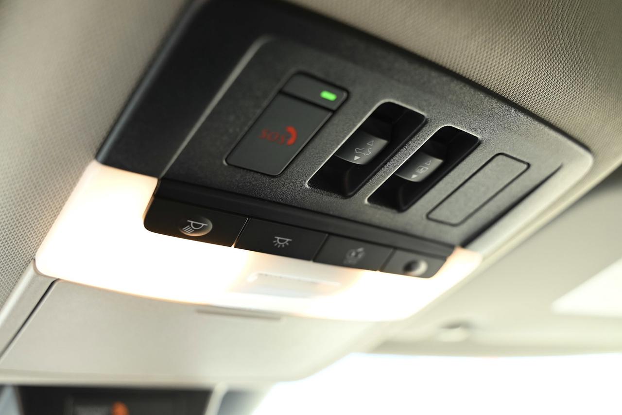 2025 Nissan Rogue SV PREMIUM   LEATHER   360 CAM/ POWER LIFTGATE Photo