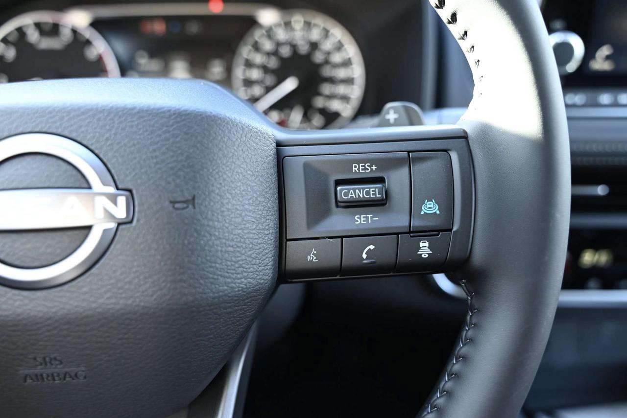 2025 Nissan Rogue SV PREMIUM   LEATHER   360 CAM/ POWER LIFTGATE Photo