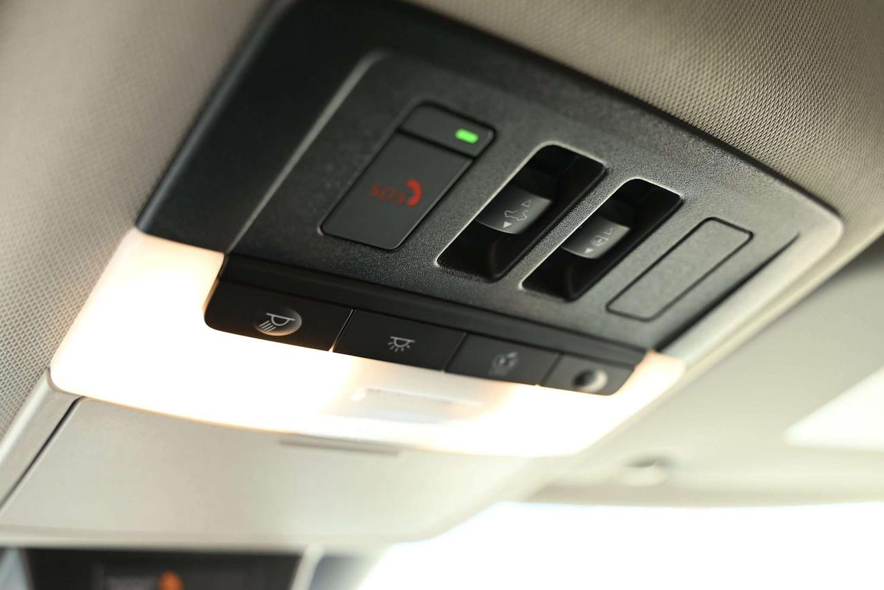 2025 Nissan Rogue SV PREMIUM   LEATHER   360 CAM/ POWER LIFTGATE Photo
