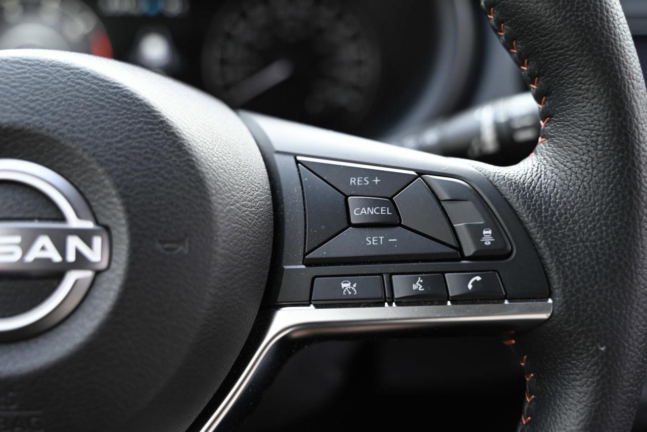 2024 Nissan Kicks SR PKG/ Leather/ ONLY 5000 KILO WOW! Photo