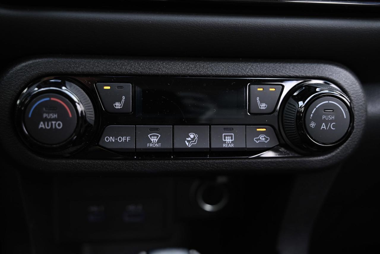 2024 Nissan Kicks SR PKG/ Leather/ ONLY 5000 KILO WOW! Photo