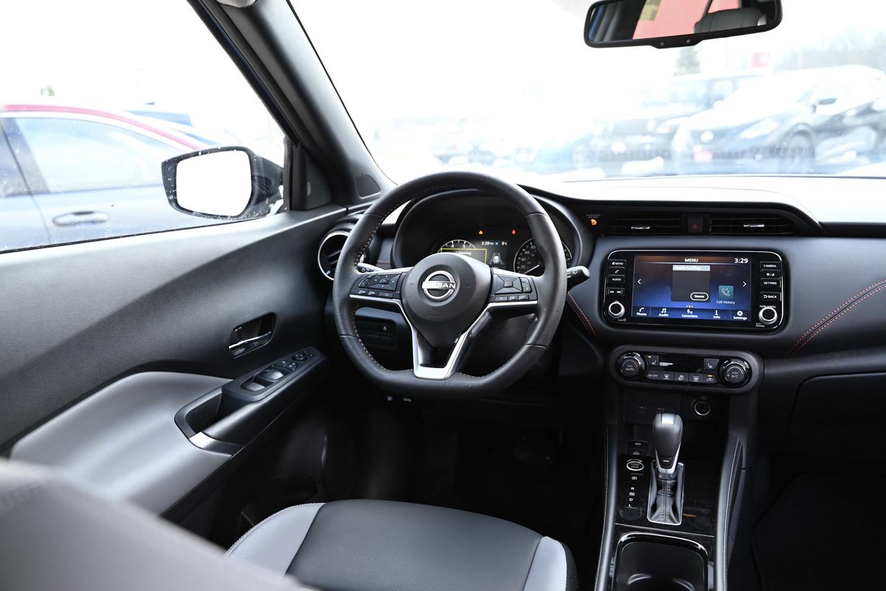 2024 Nissan Kicks SR PKG/ Leather/ ONLY 5000 KILO WOW! Photo
