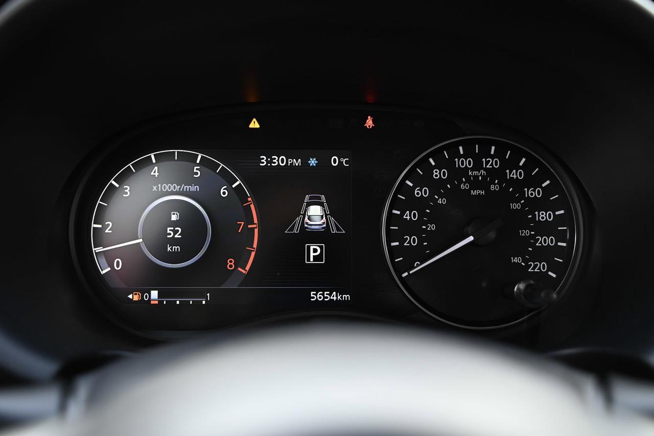 2024 Nissan Kicks SR PKG/ Leather/ ONLY 5000 KILO WOW! Photo