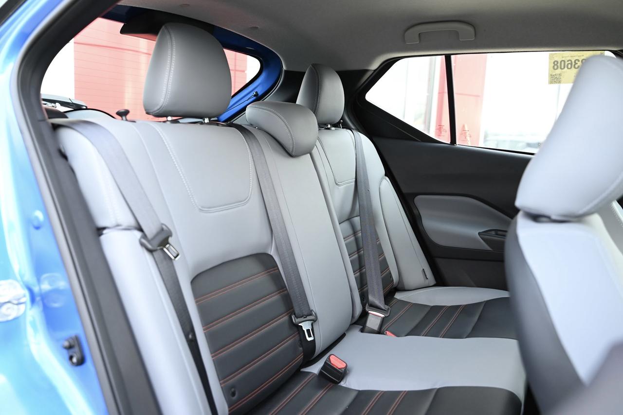 2024 Nissan Kicks SR PKG/ Leather/ ONLY 5000 KILO WOW! Photo