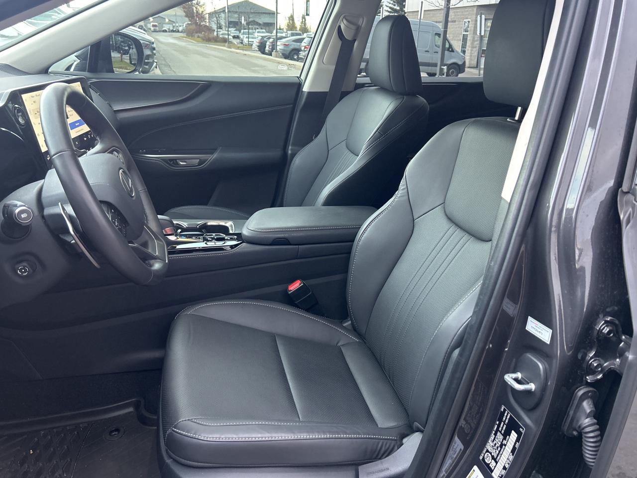 2025 Lexus NX NX 350h AWD Photo