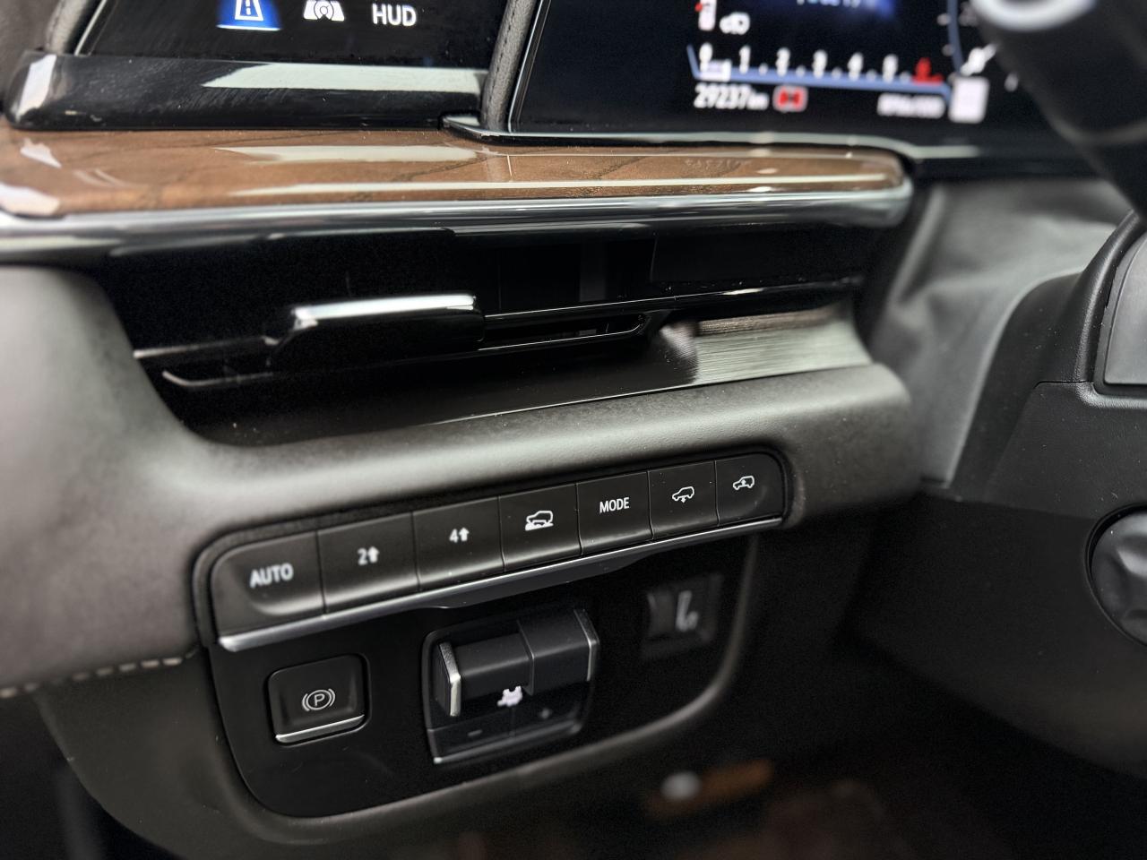 2024 Cadillac Escalade 4WD 4dr Sport Platinum Photo