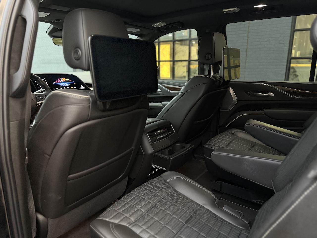 2024 Cadillac Escalade 4WD 4dr Sport Platinum Photo