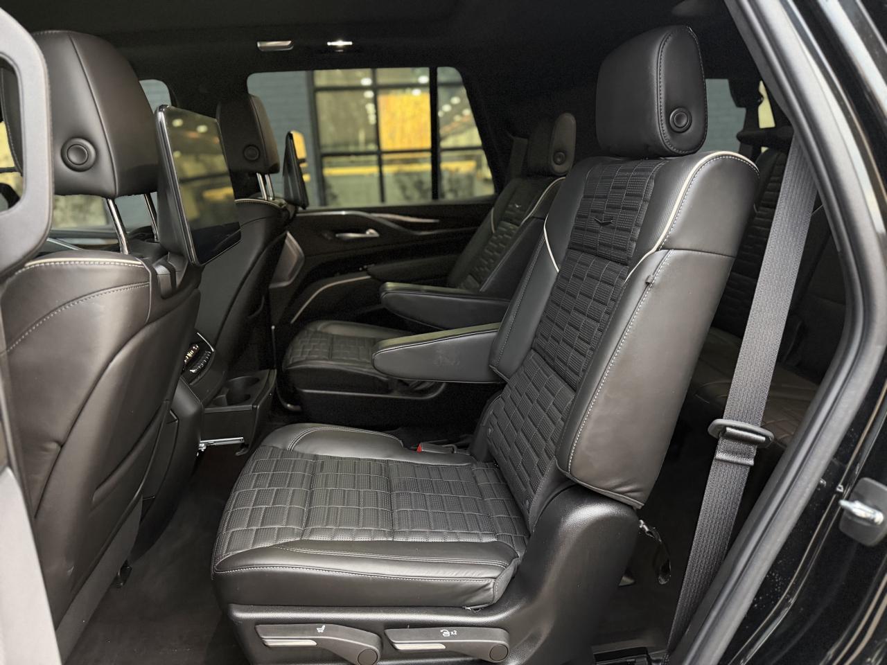 2024 Cadillac Escalade 4WD 4dr Sport Platinum Photo