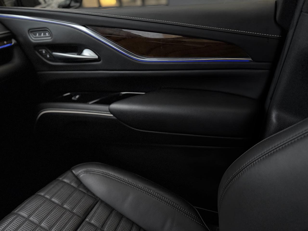 2024 Cadillac Escalade 4WD 4dr Sport Platinum Photo