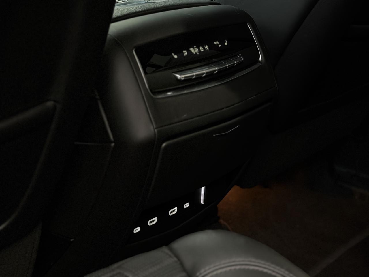 2024 Cadillac Escalade 4WD 4dr Sport Platinum Photo