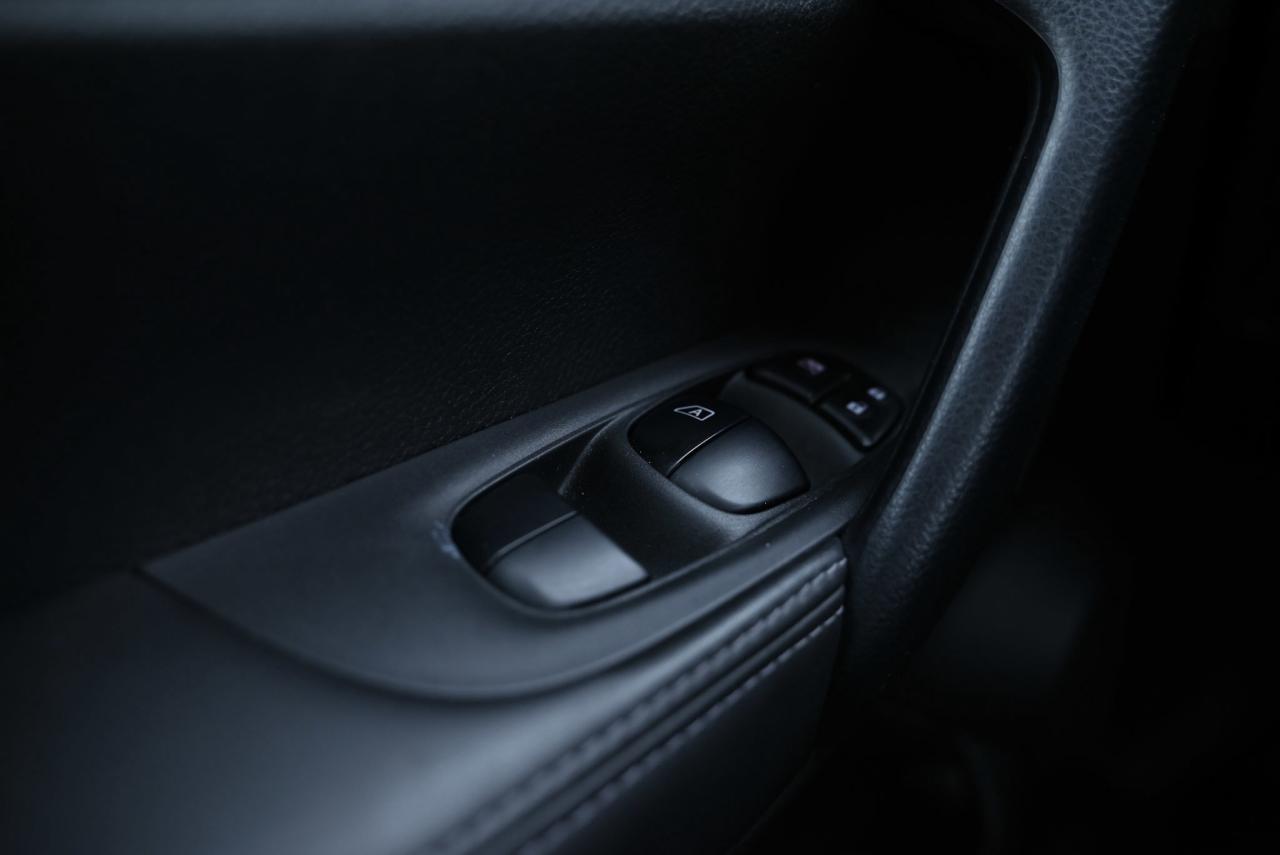 2023 Nissan Qashqai SV/ AWD/ ONLY 7900 kILO/ WOW/1-OWNER Photo