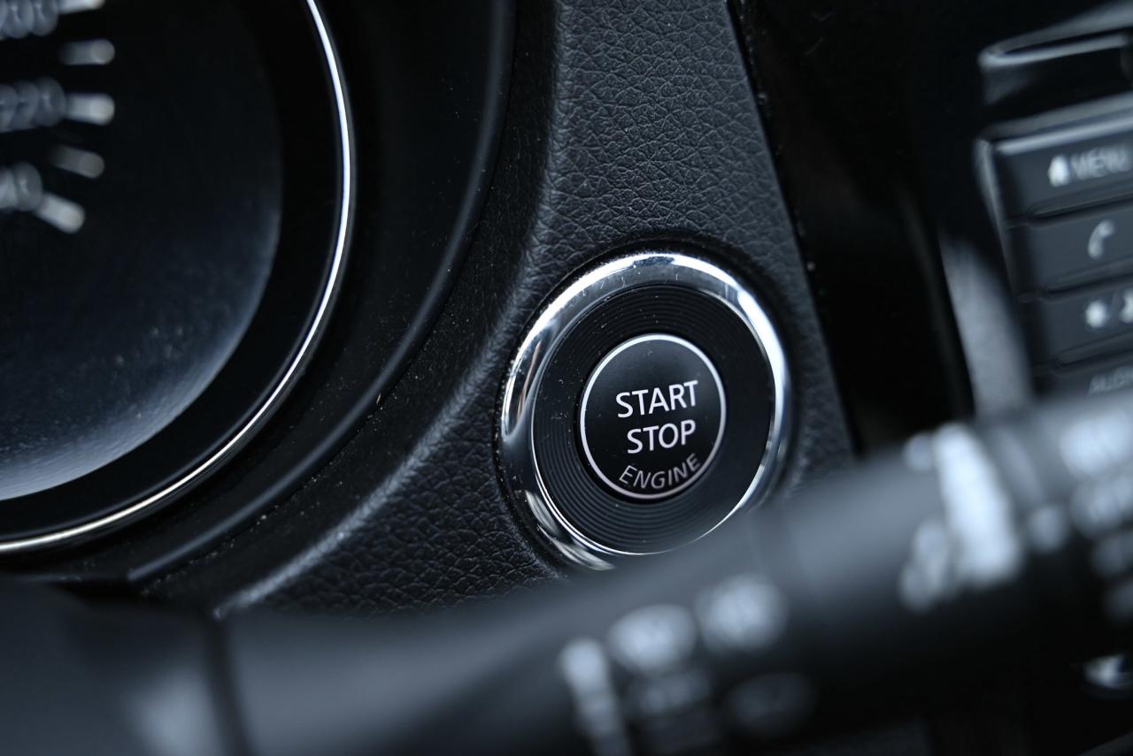 2023 Nissan Qashqai SV/ AWD/ ONLY 7900 kILO/ WOW/1-OWNER Photo