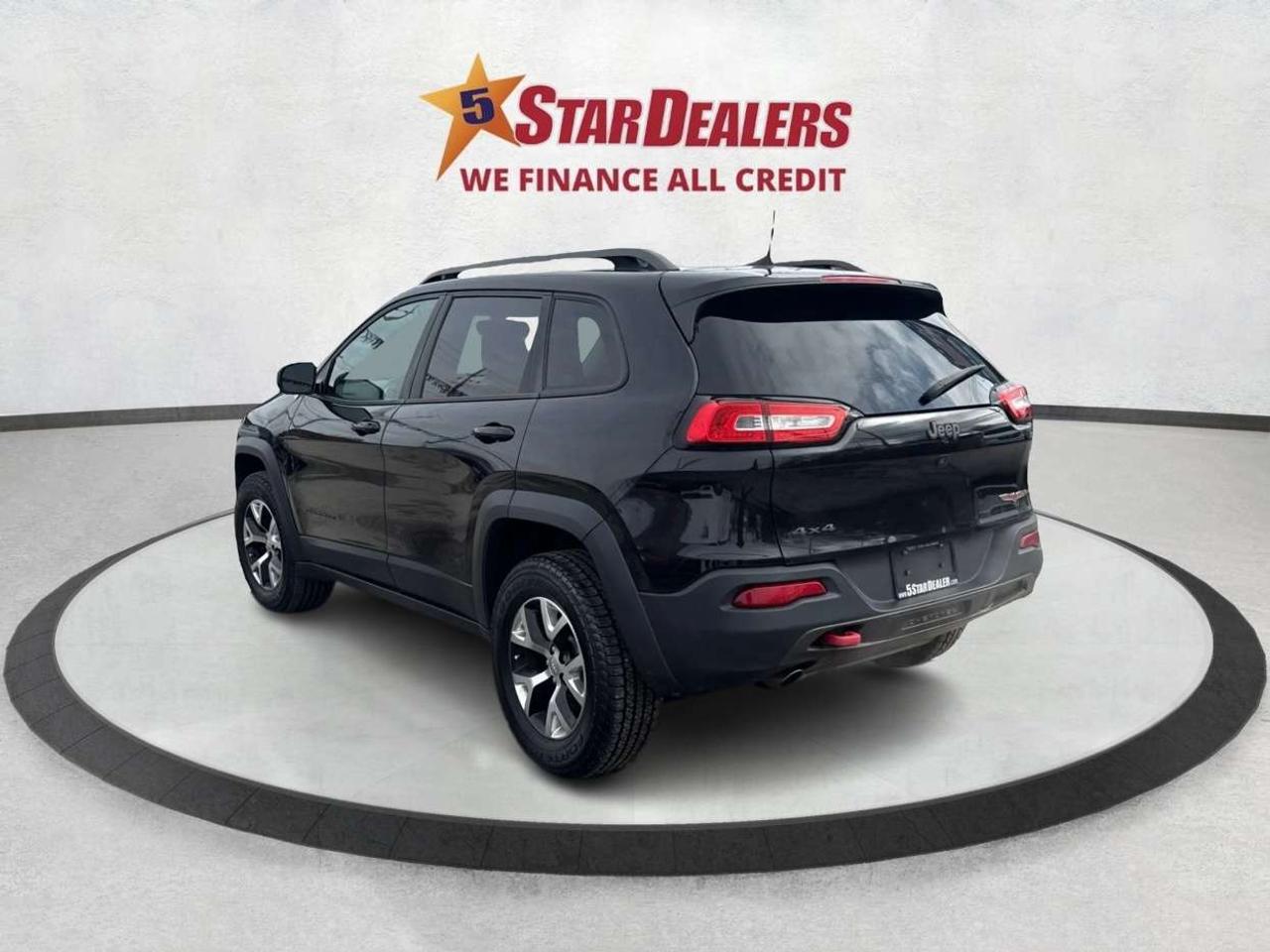 2016 Jeep Cherokee 4WD Trailhawk CERTIFIED LEATHER PANOWE FINANCE Photo