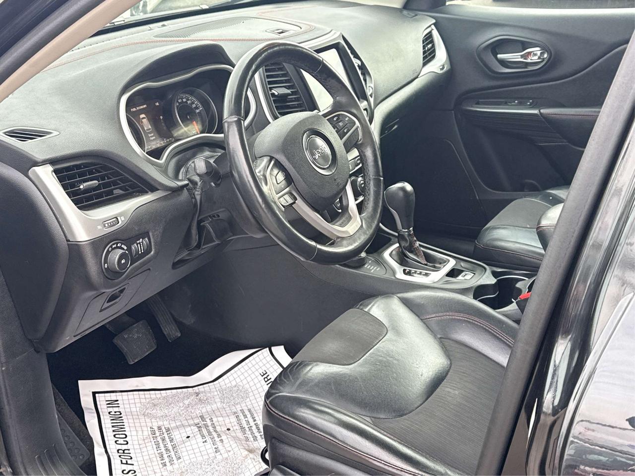 2016 Jeep Cherokee 4WD Trailhawk CERTIFIED LEATHER PANOWE FINANCE Photo