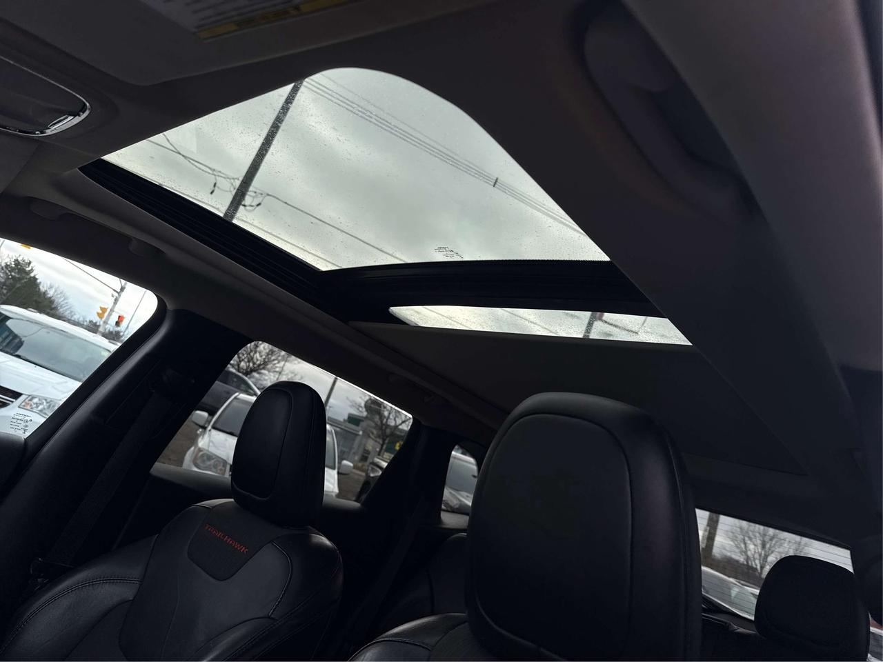 2016 Jeep Cherokee 4WD Trailhawk CERTIFIED LEATHER PANOWE FINANCE Photo