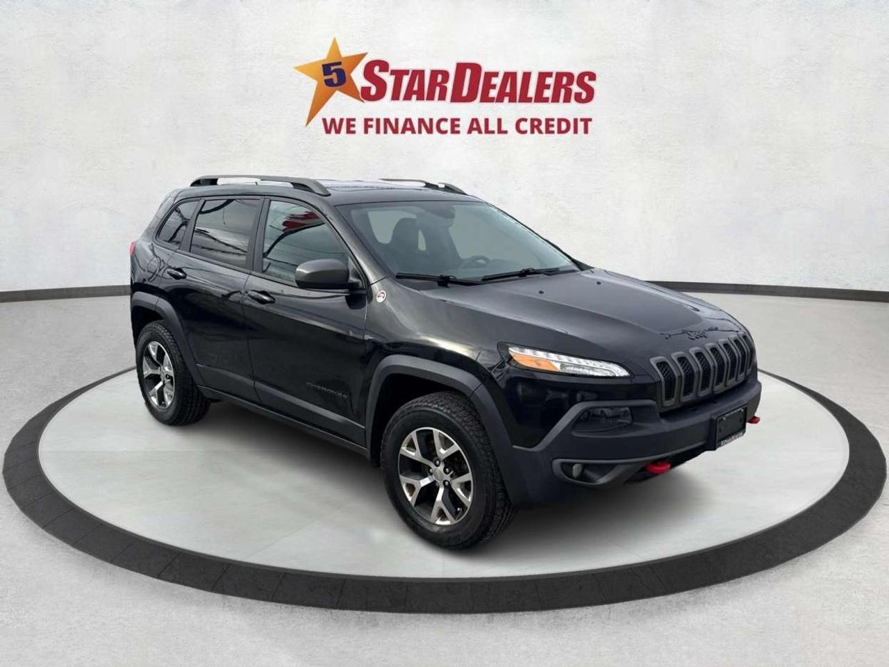 2016 Jeep Cherokee 4WD Trailhawk CERTIFIED LEATHER PANOWE FINANCE Photo