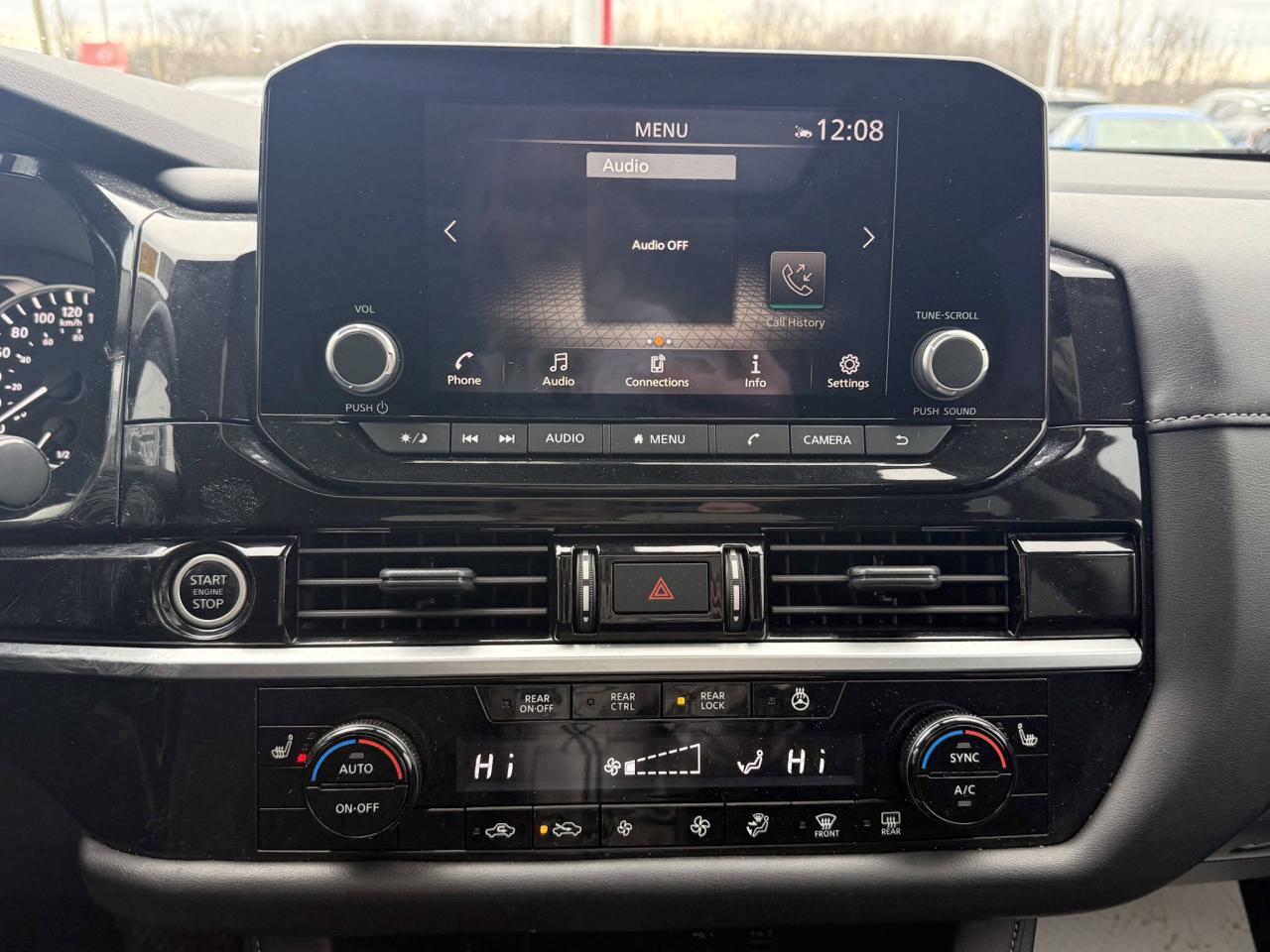 2024 Nissan Pathfinder SV PKG/ AWD/ Rare SUV/ ONLY 24,000 kilo Photo