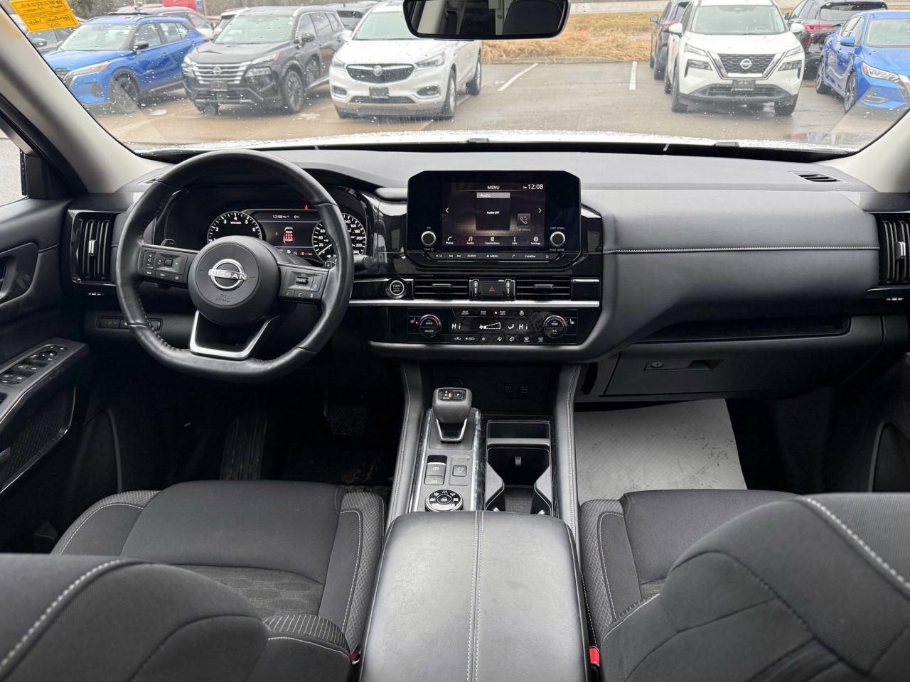 2024 Nissan Pathfinder SV PKG/ AWD/ Rare SUV/ ONLY 24,000 kilo Photo