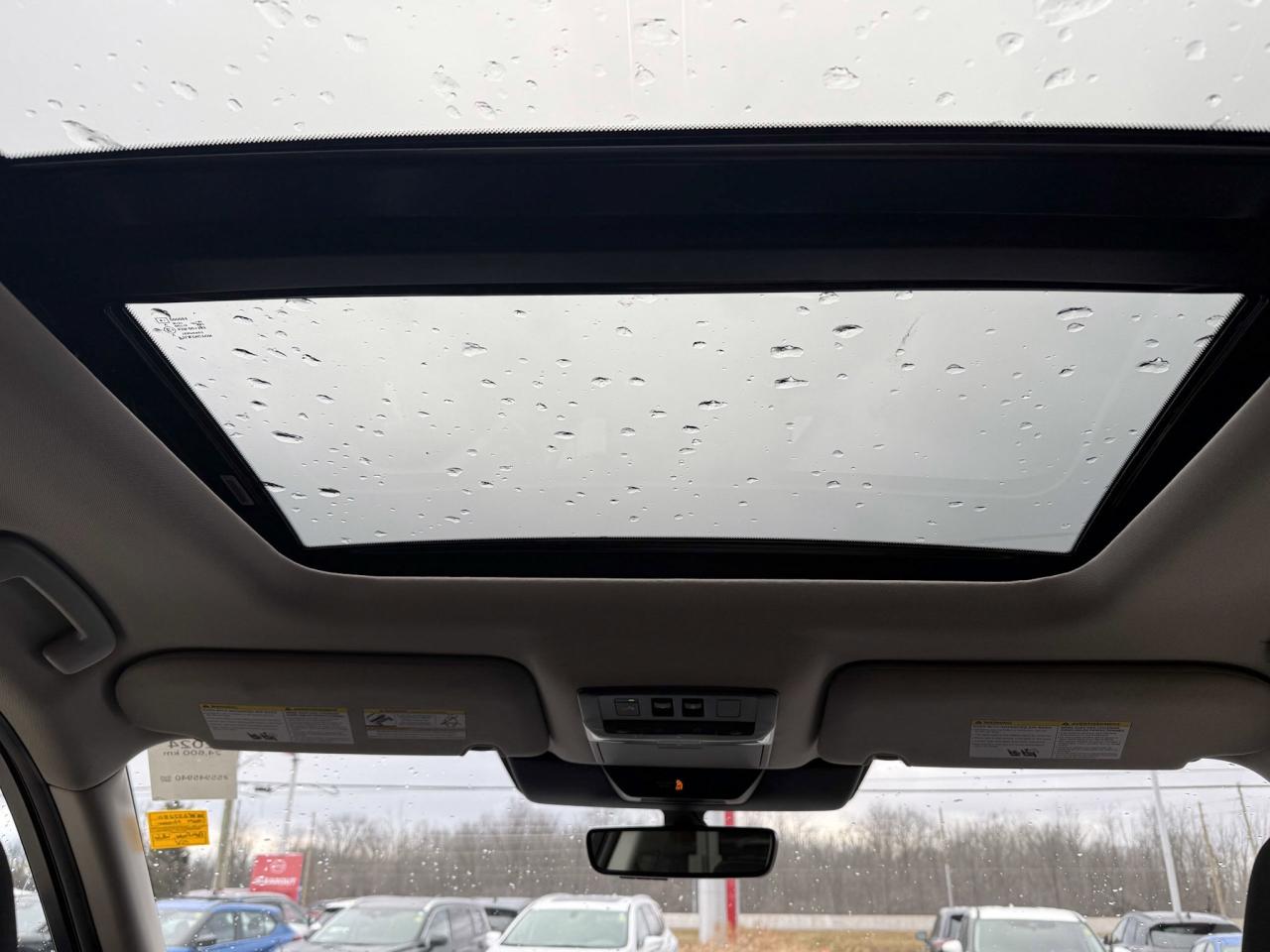 2024 Nissan Pathfinder SV PKG/ AWD/ Rare SUV/ ONLY 24,000 kilo Photo