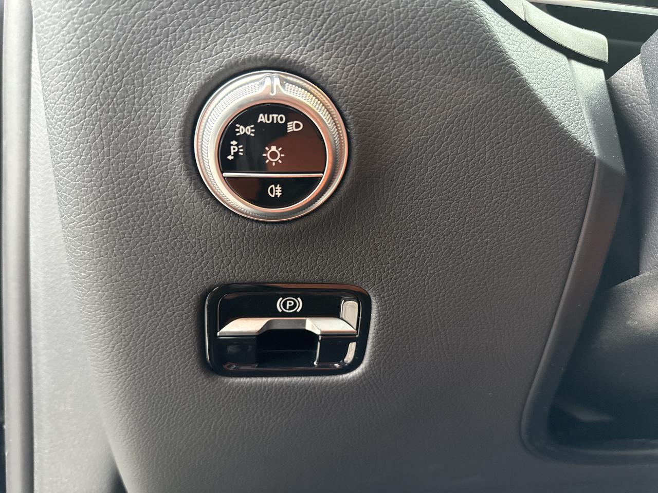 2025 Mercedes-Benz GLC 4MATIC® Photo