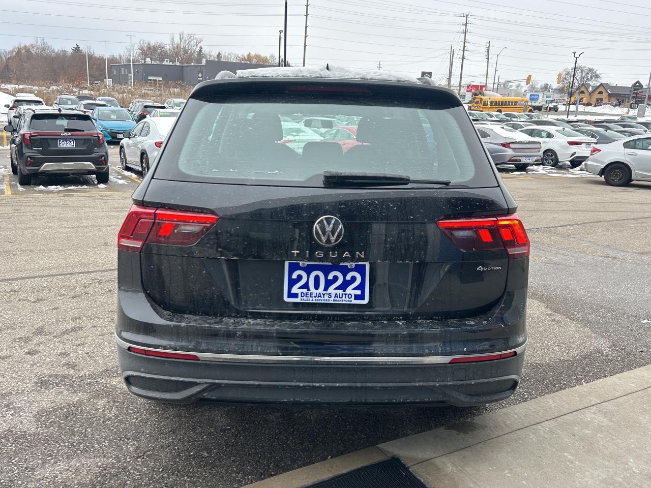 2022 Volkswagen Tiguan Trendline 4Motion Photo