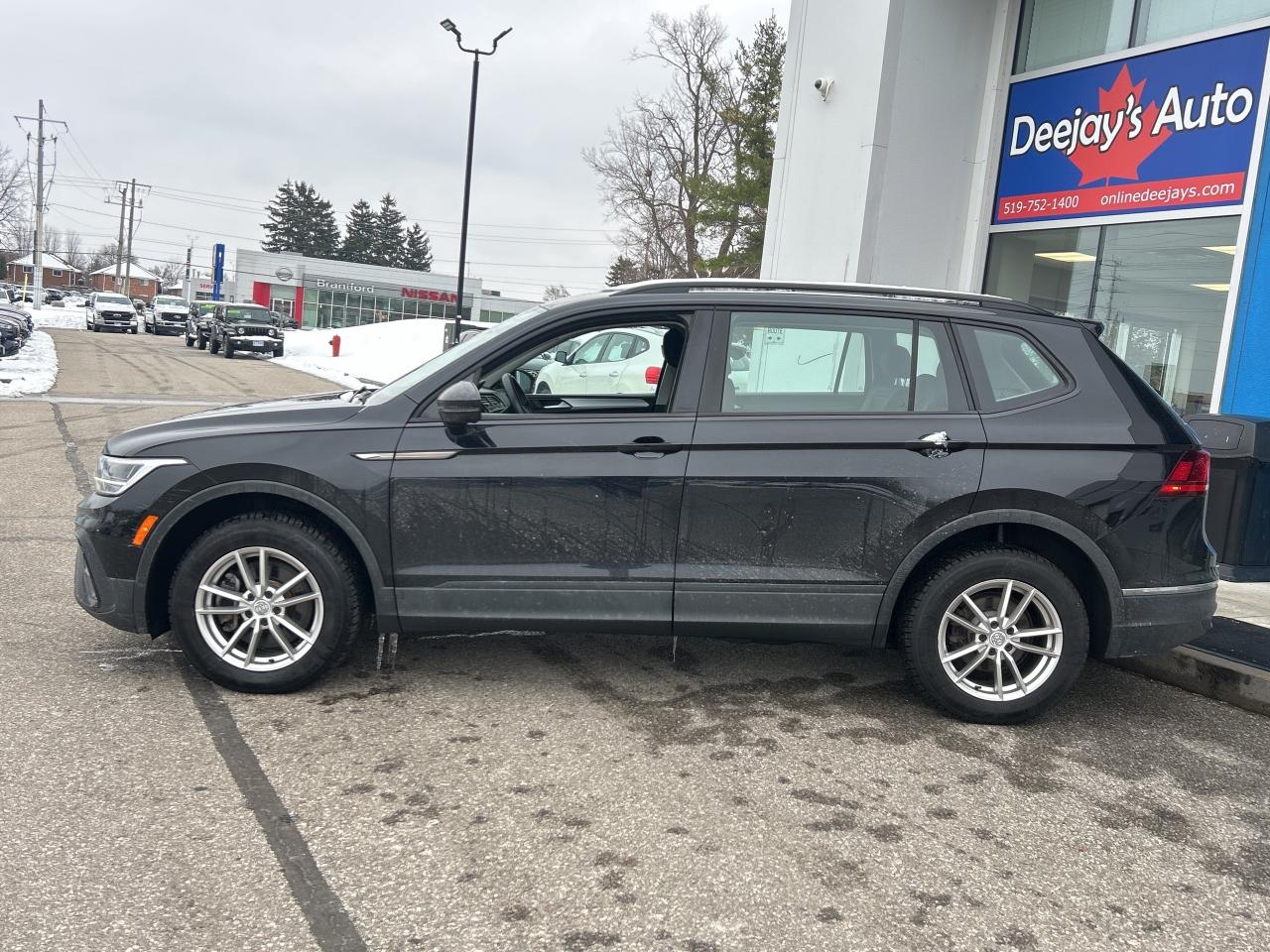 2022 Volkswagen Tiguan Trendline 4Motion Photo