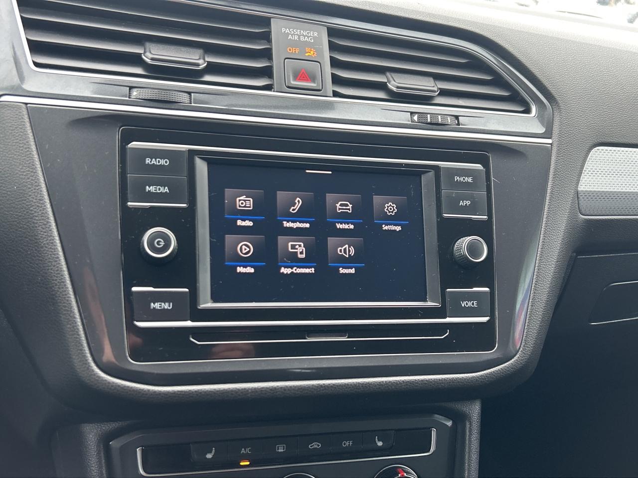 2022 Volkswagen Tiguan Trendline 4Motion Photo