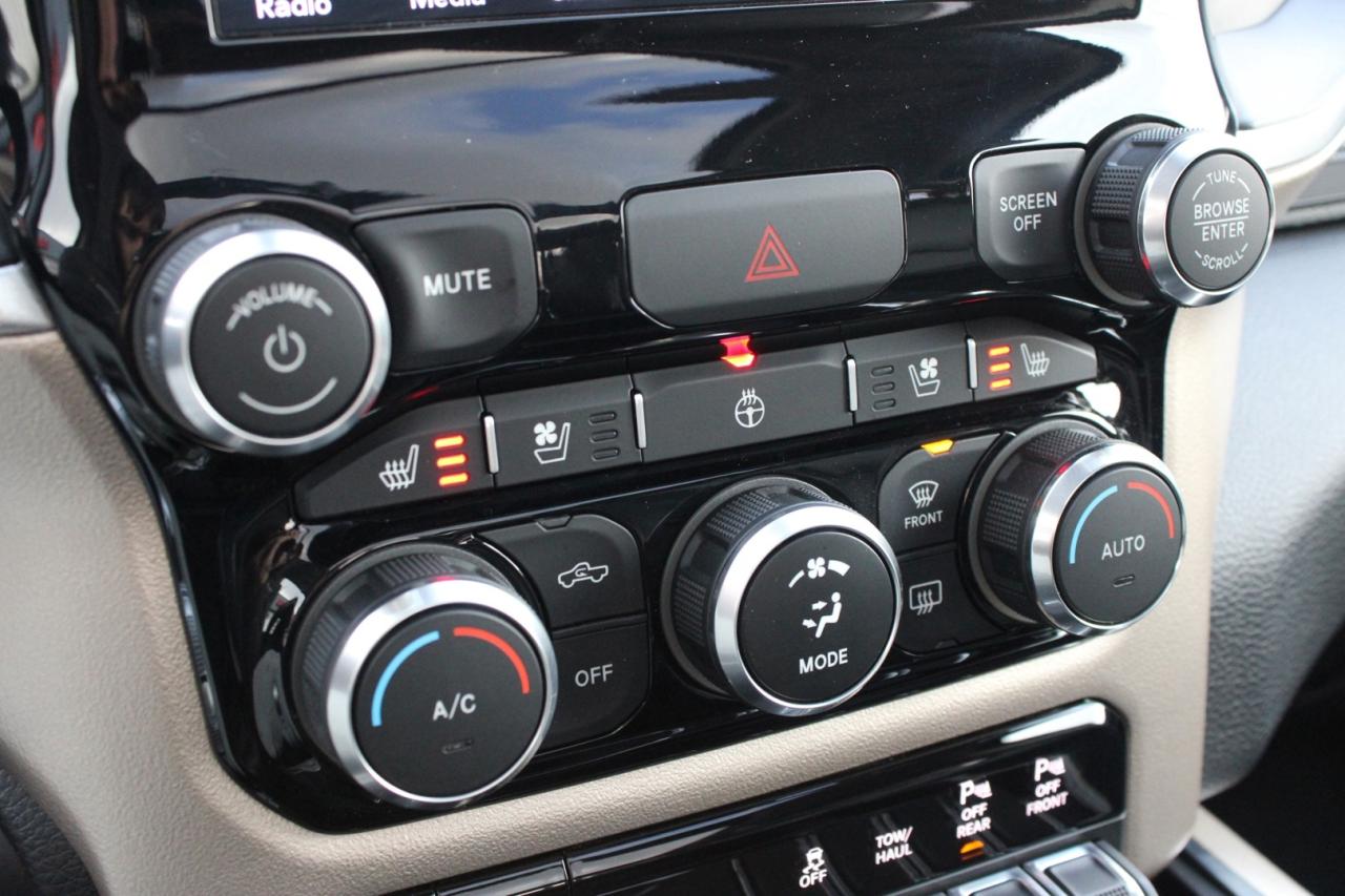 2019 RAM 1500 Laramie Crew Cab 4WD   No Accident Photo