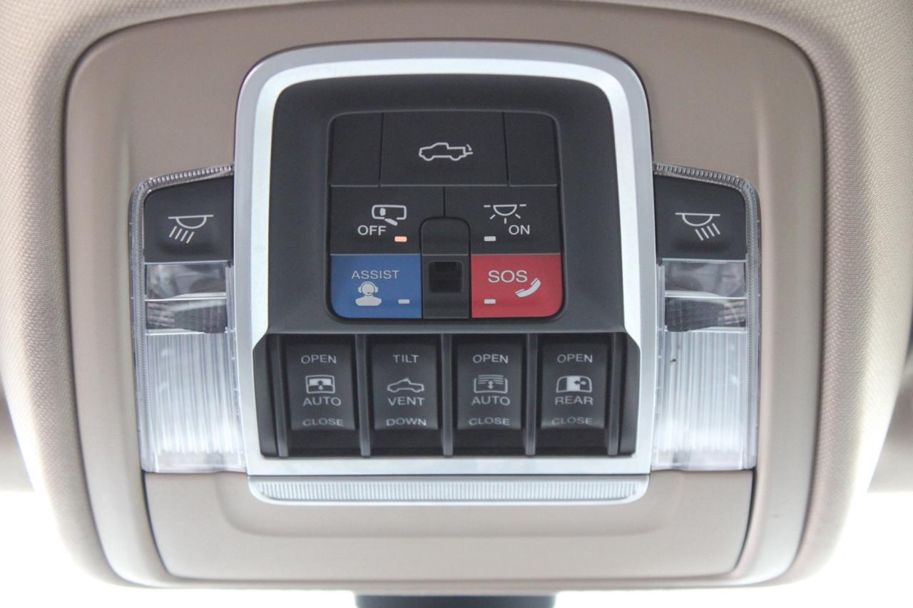 2019 RAM 1500 Laramie Crew Cab 4WD   No Accident Photo