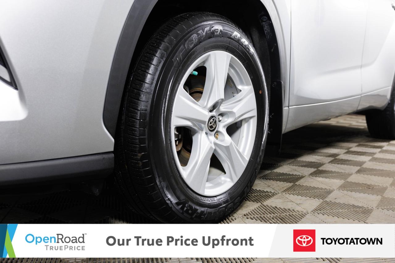 2020 Toyota Highlander LE! ACCIDENT FREE! ELIGIBLE FOR OPEN ROAD LEASING! Photo