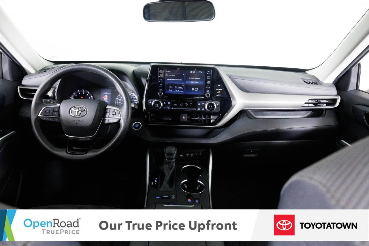 2020 Toyota Highlander LE! ACCIDENT FREE! ELIGIBLE FOR OPEN ROAD LEASING! Photo