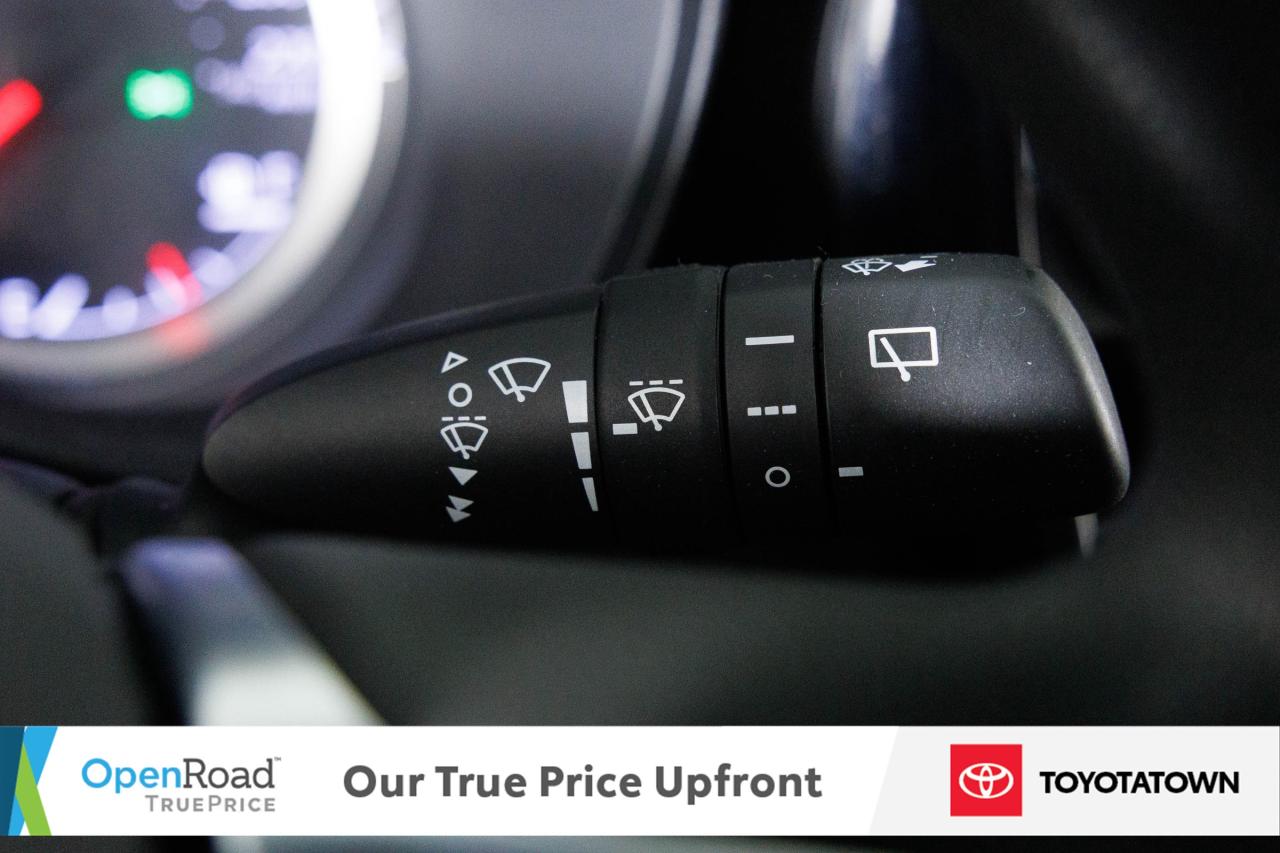 2020 Toyota Highlander LE! ACCIDENT FREE! ELIGIBLE FOR OPEN ROAD LEASING! Photo