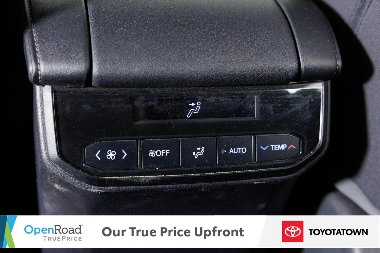 2020 Toyota Highlander LE! ACCIDENT FREE! ELIGIBLE FOR OPEN ROAD LEASING! Photo