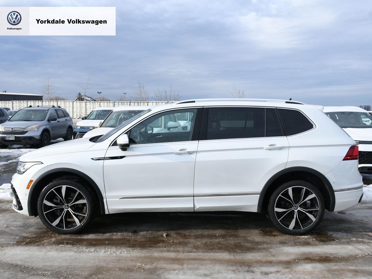 2024 Volkswagen Tiguan 4Motion Photo2